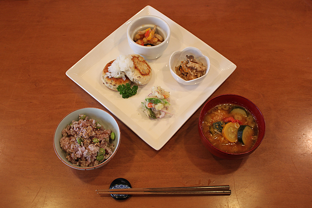 素材の風味を生かした幼児食